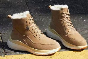 Bottes de neige hautes à lacets et fourrure pour femmes et hommes